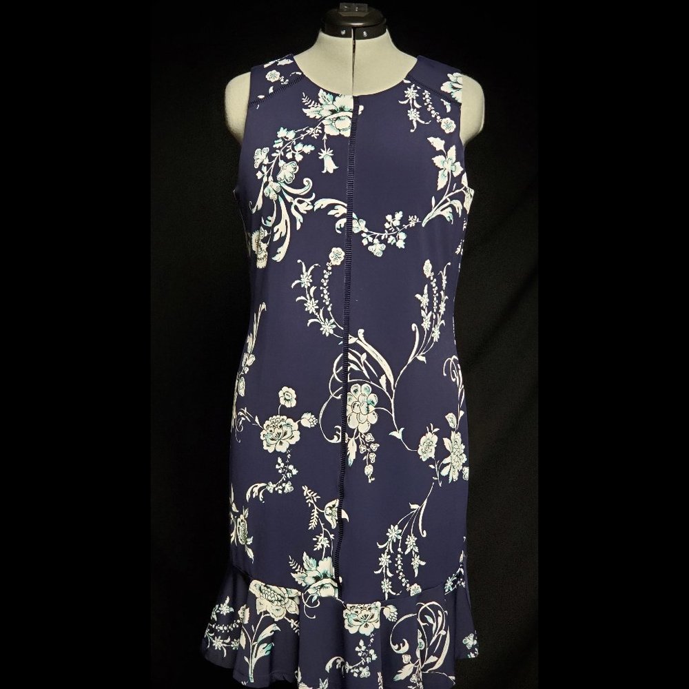 White House Black Market - Sleeveless Knee Dress